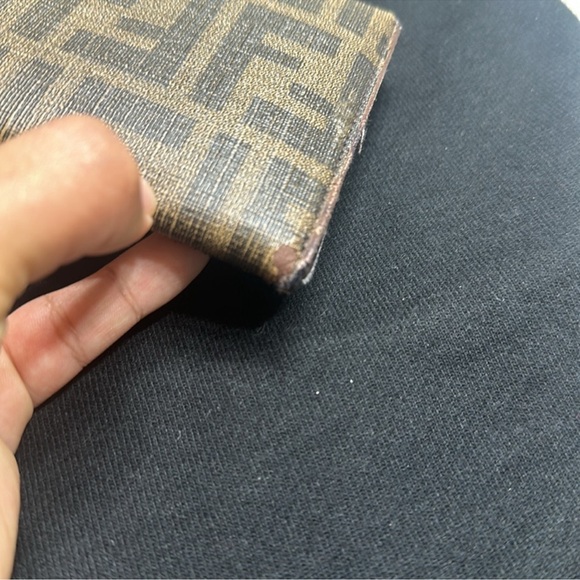 LV &Fendi wallets bundle - Picture 16 of 16